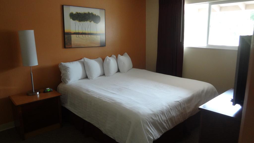 Sunrise Garden Suites 투퀼라 외부 사진